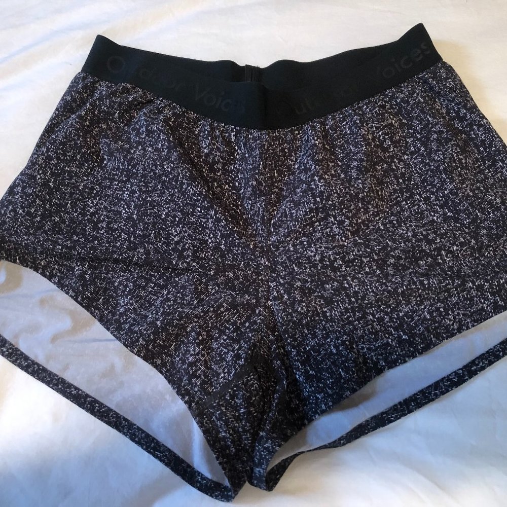 Outdoor Voices Relay Short in Confetti